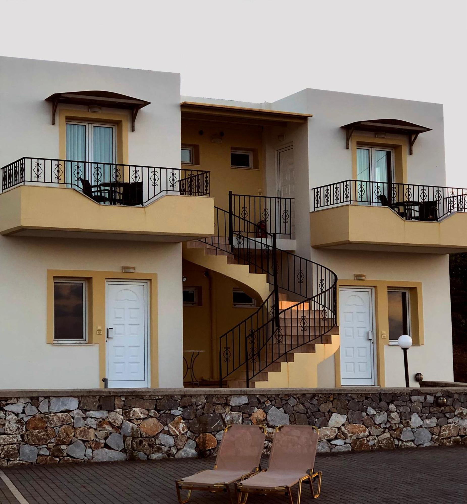 Panos Village Maláxa Exteriör bild